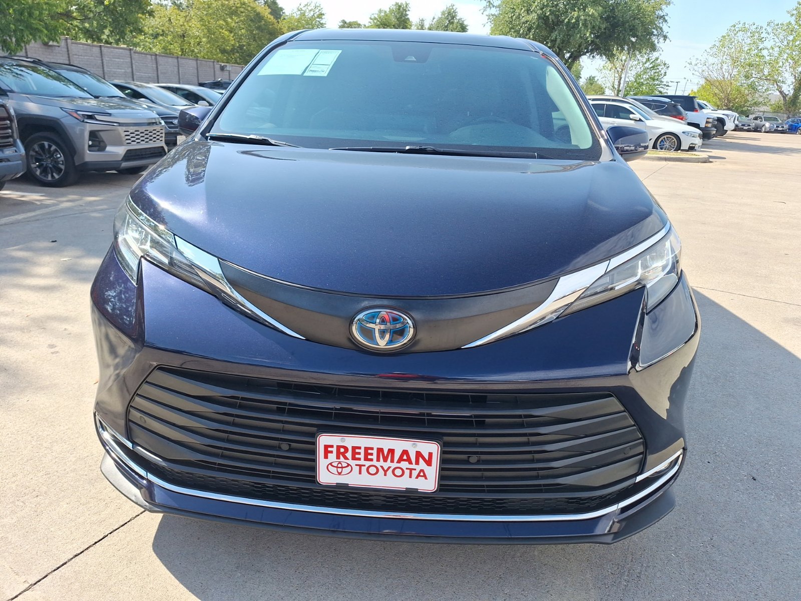 Used 2021 Toyota Sienna XLE FWD image 9