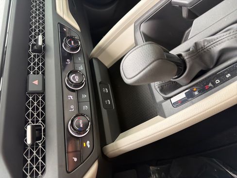 Used 2023 Honda Accord EX image 19