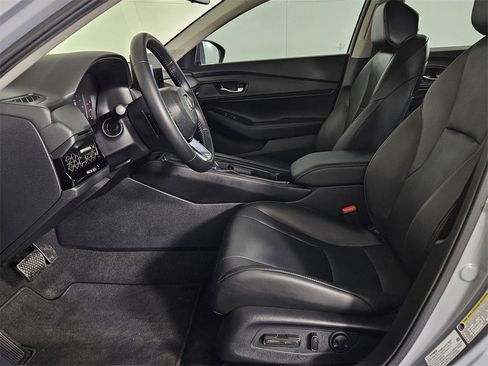 Used 2024 Honda Accord Touring image 22