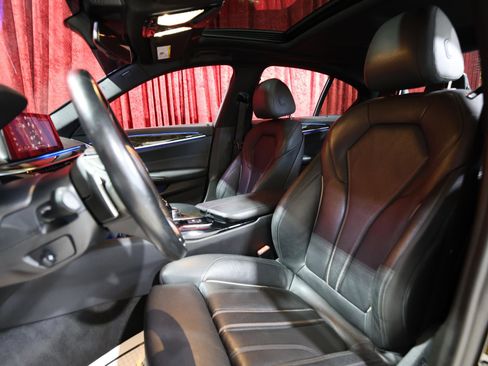 Used 2019 BMW 540i w/ Convenience Package image 13