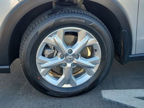 Certified 2024 Honda HR-V LX image 5