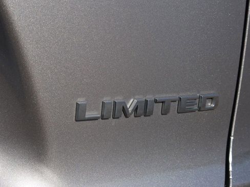 Used 2020 Jeep Cherokee Limited AWD/4WD image 9