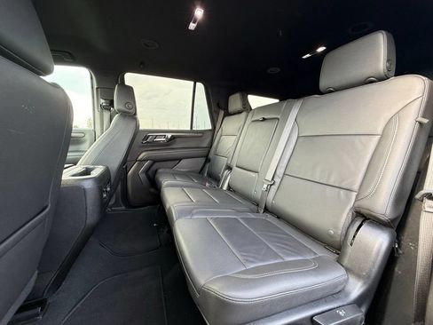 Used 2025 Chevrolet Tahoe Z71 AWD/4WD image 24