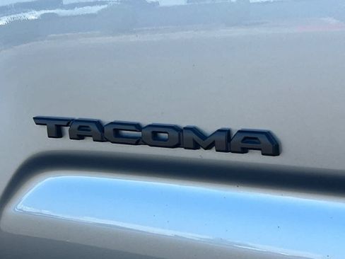 Used 2023 Toyota Tacoma TRD Off-Road AWD/4WD image 30