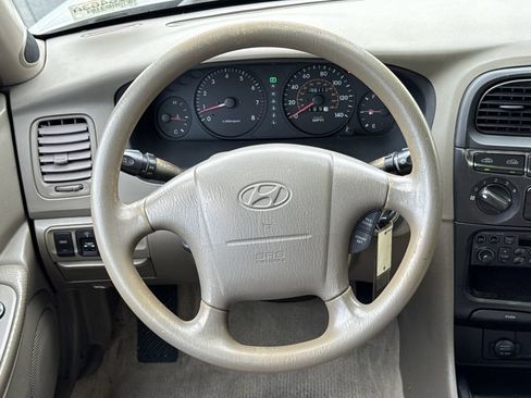 Used 2001 Hyundai Sonata FWD image 25