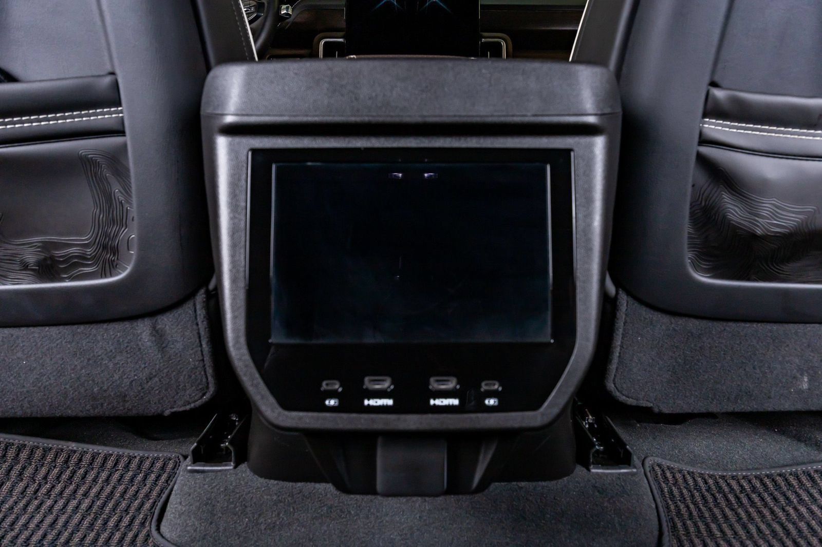 Used 2026 GMC Yukon Denali Ultimate w/ LPO, Floor Liner Package AWD/4WD image 34