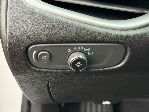 Used 2022 Chevrolet Malibu RS FWD image 23
