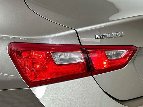 Used 2025 Chevrolet Malibu LT FWD image 23