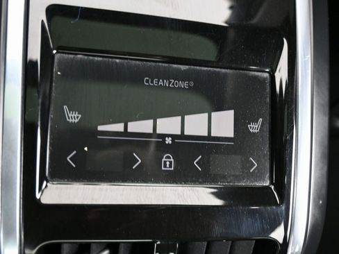 Used 2023 Volvo S90 B6 Plus w/ Protection Package Premier image 34