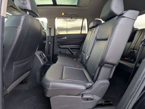 Used 2018 Volkswagen Atlas SEL image 4