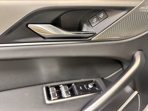 New 2026 Jaguar F-PACE R-Dynamic S image 12