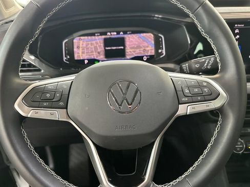 Used 2023 Volkswagen Taos SEL image 29
