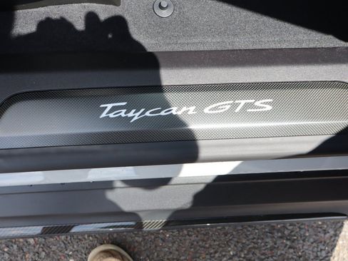 Used 2022 Porsche Taycan GTS AWD/4WD image 18