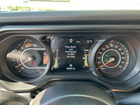 Used 2024 Jeep Wrangler Unlimited Rubicon 392 AWD/4WD image 25