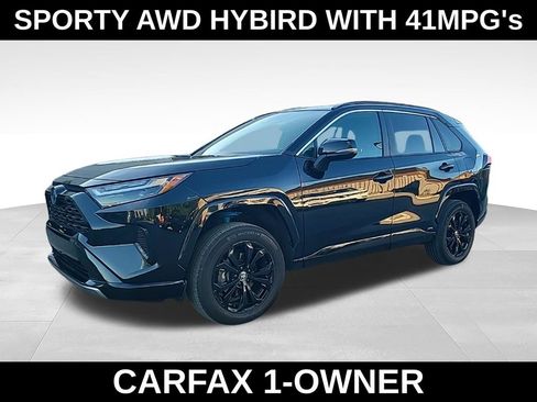 Used 2024 Toyota RAV4 SE AWD/4WD image 2