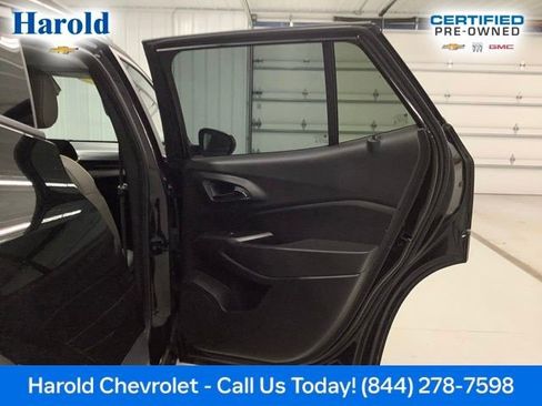 Certified 2025 Chevrolet Trax ACTIV FWD image 8