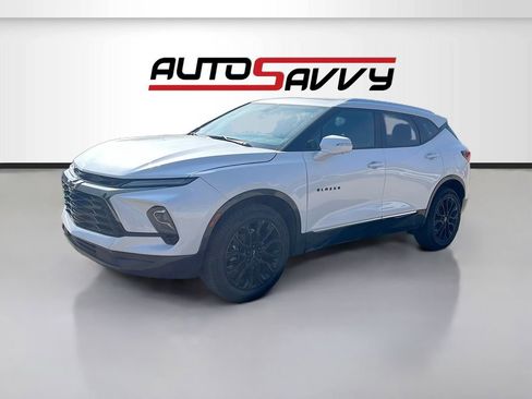 Used 2025 Chevrolet Blazer Premier w/ LPO, Black Sport Package FWD image 3