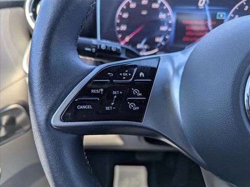 Used 2024 Mercedes-Benz GLC 300 image 13