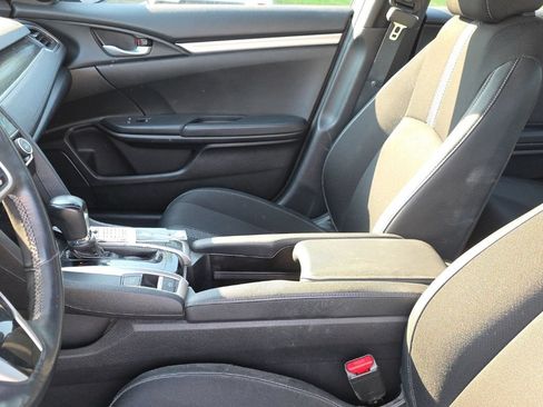Used 2019 Honda Civic Sport image 22