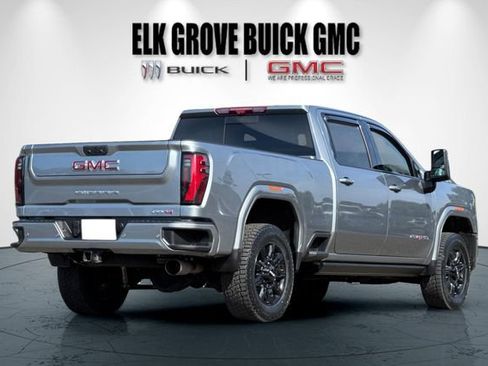 Used 2024 GMC Sierra 2500 AT4 w/ AT4 Premium Plus Package AWD/4WD image 4