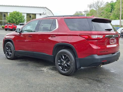 Used 2019 Chevrolet Traverse LT w/ LPO, Blackout Package AWD/4WD image 4