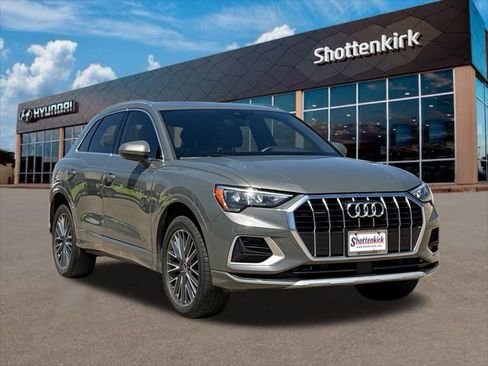 Used 2021 Audi Q3 2.0T Premium w/ Convenience Package image 3