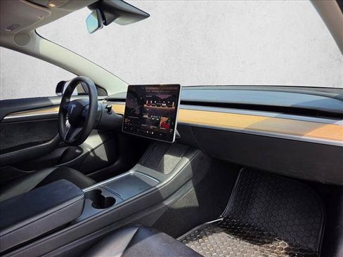 Used 2023 Tesla Model 3 Standard Range RWD image 16