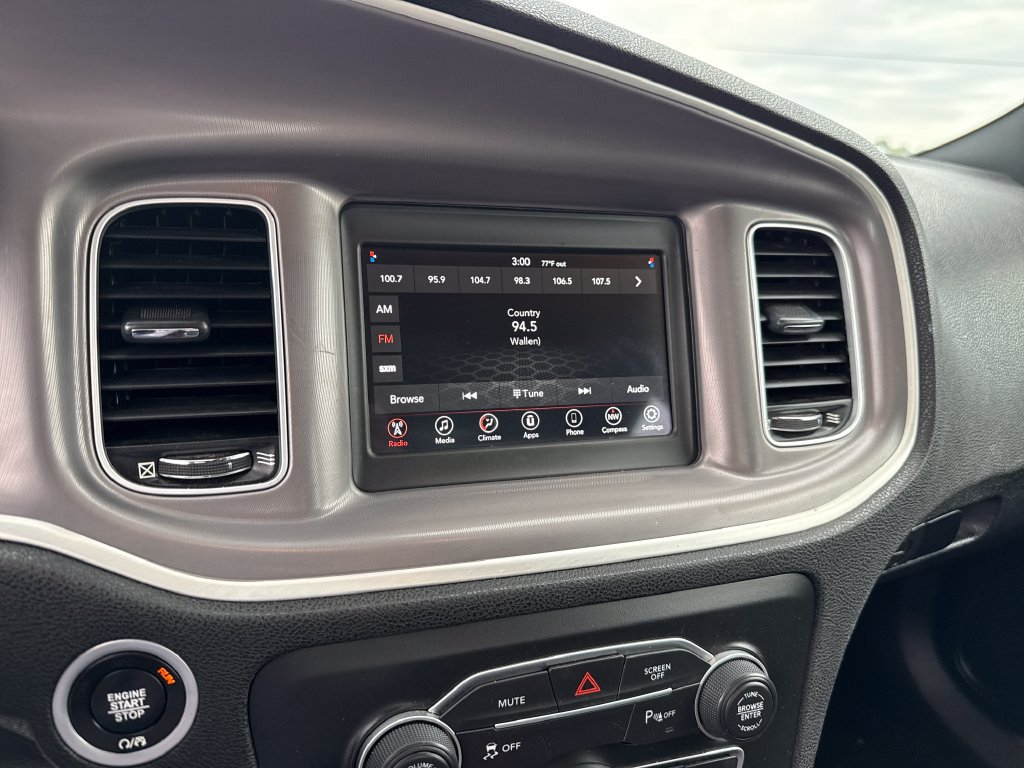 Used 2022 Dodge Charger SXT RWD image 18