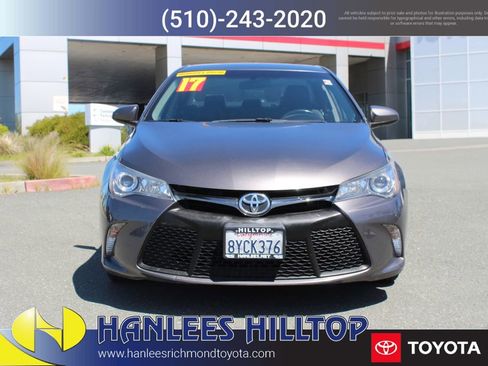 Used 2017 Toyota Camry SE FWD image 4