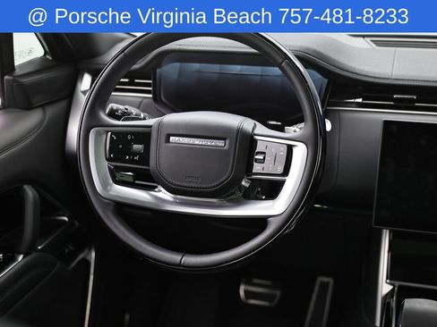 Used 2025 Land Rover Range Rover SE AWD/4WD image 28
