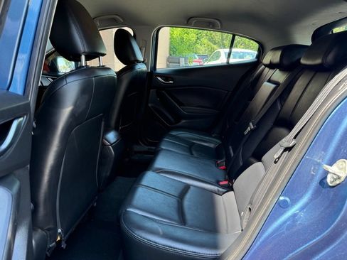 Used 2018 MAZDA MAZDA3 Touring FWD image 14