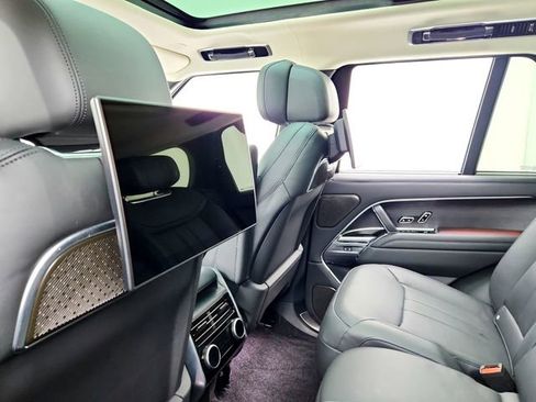 Certified 2024 Land Rover Range Rover Autobiography image 40