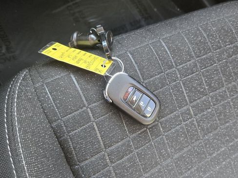 Used 2024 Honda HR-V LX image 18