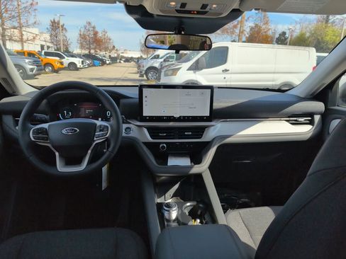 New 2026 Ford Explorer Active image 8