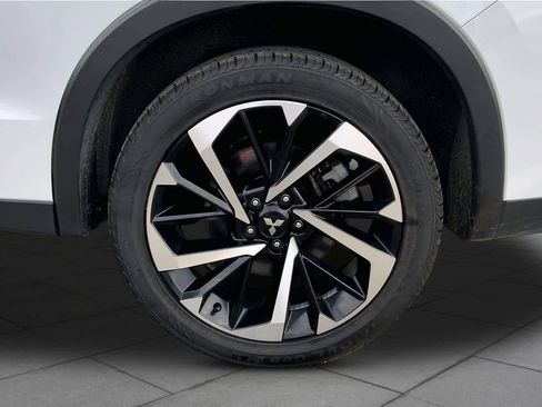Used 2024 Mitsubishi Outlander SE FWD image 11