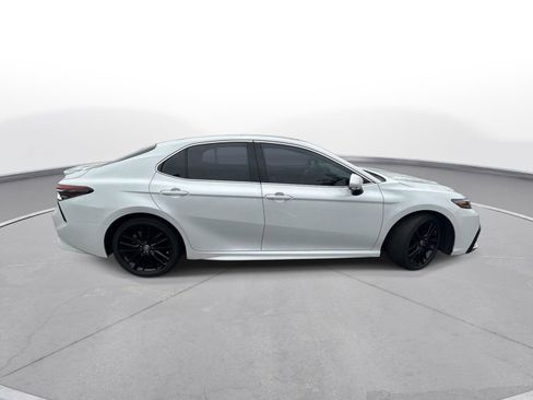 Used 2021 Toyota Camry XSE w/ Navigation Package FWD image 5