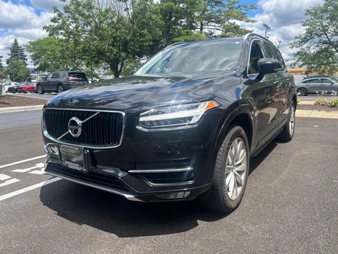 Used 2016 Volvo XC90 T6 Momentum w/ Momentum Plus Package AWD/4WD image 4