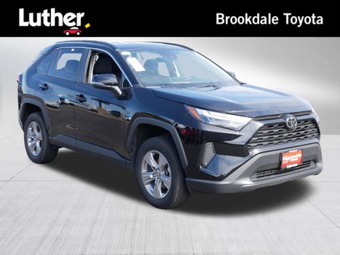 Certified 2025 Toyota RAV4 XLE AWD/4WD image 1