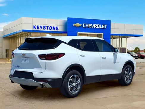 Used 2025 Chevrolet Blazer LT FWD image 7