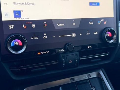 Used 2024 Lexus GX 550 image 43