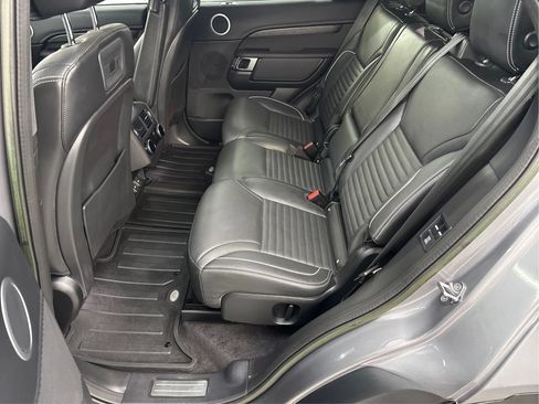 Used 2023 Land Rover Discovery HSE R-Dynamic AWD/4WD image 14