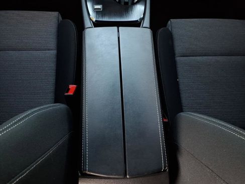 Used 2023 Nissan Rogue SV image 17