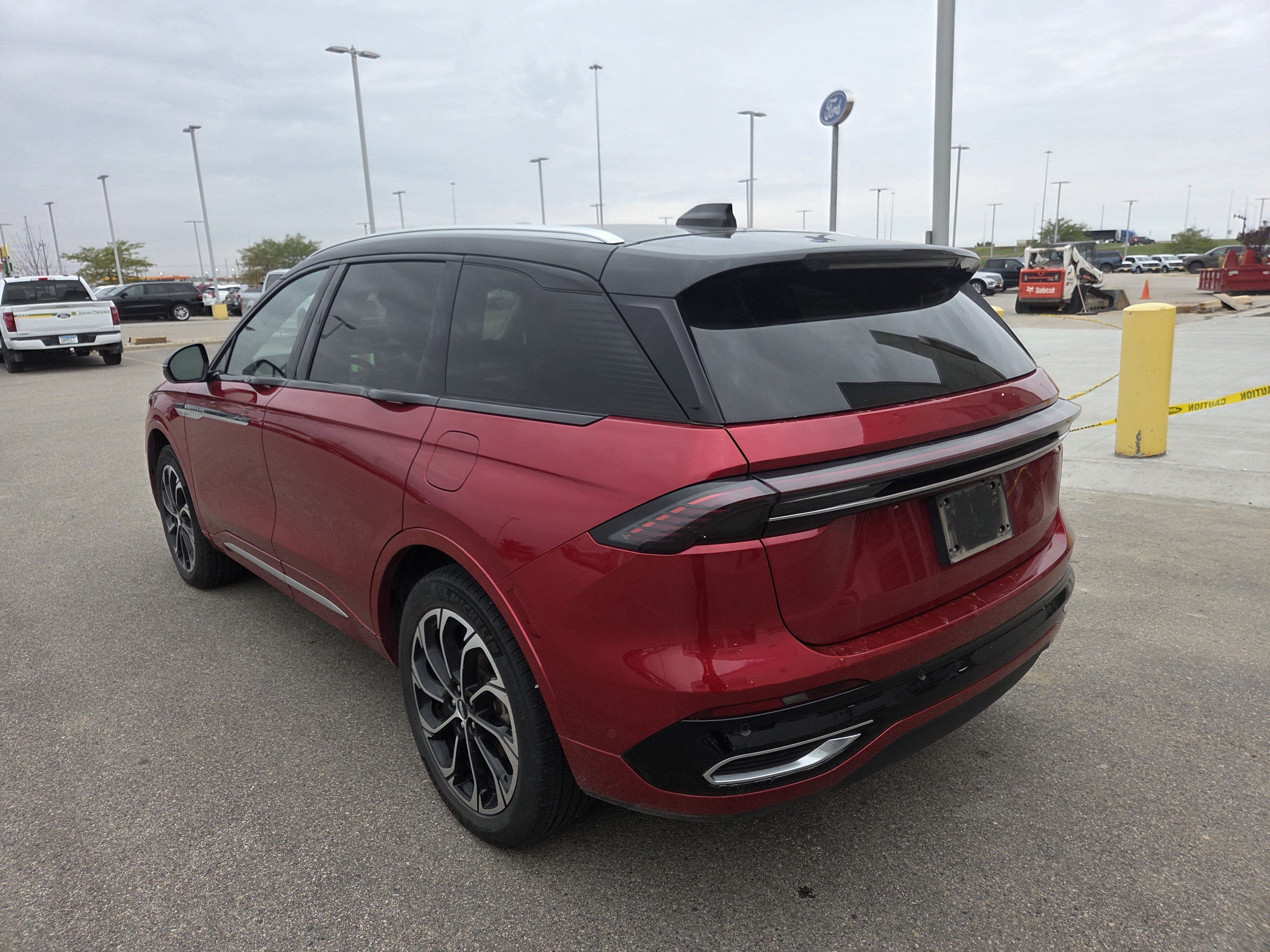 Used 2024 Lincoln Nautilus Reserve AWD/4WD image 4
