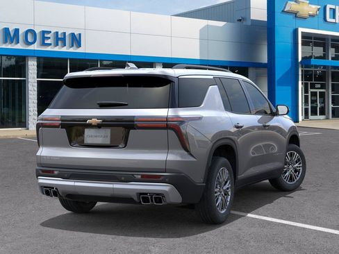 New 2027 Chevrolet Traverse LT FWD image 4