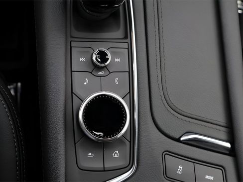 New 2026 Cadillac XT5 Luxury w/ LPO, ONYX Package image 24