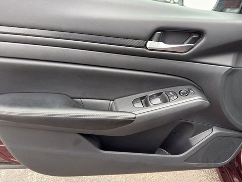 Certified 2024 Nissan Altima 2.5 SV w/ SV Premium Package image 13