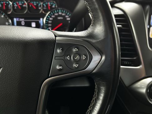 Used 2018 Chevrolet Tahoe Premier RWD image 16