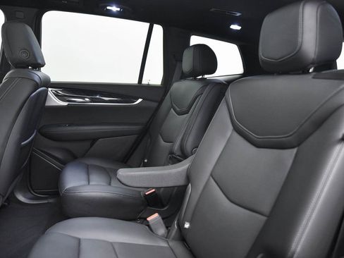 Certified 2024 Cadillac XT6 Premium Luxury w/ Technology Package image 12