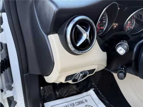 Used 2018 Mercedes-Benz CLA 250 image 35