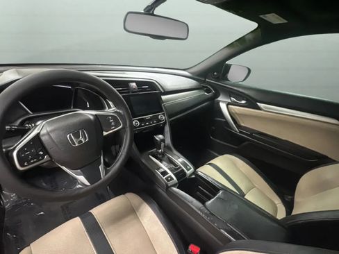Used 2018 Honda Civic EX-L image 10
